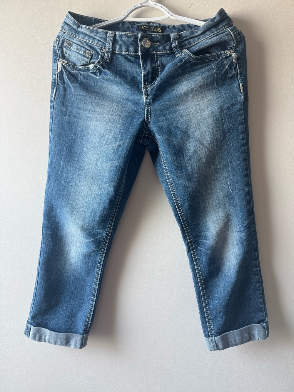 ZCO Jeans Women's Mid-Rise Blue Cropped Denim Jeans